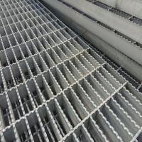 Largeur en aluminium perforée adaptée aux besoins du client de la grille 1000mm de barre en métal