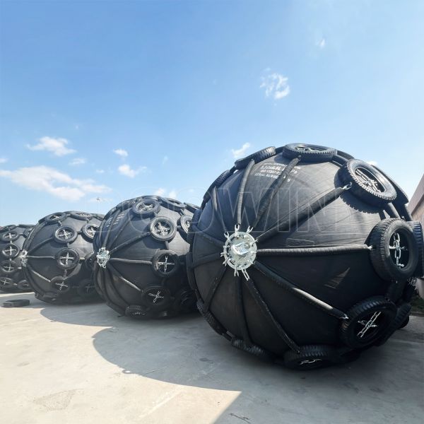 Defensas neumáticas marinas ISO17357 50kpa 4.5m de diámetro con certificación CCS BV