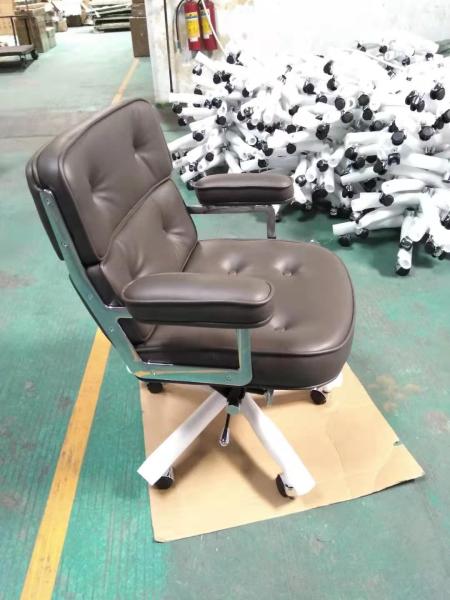 CEO / Boss Luxury Executive Office Chair With Thick Padded Armrest SGS Certified
