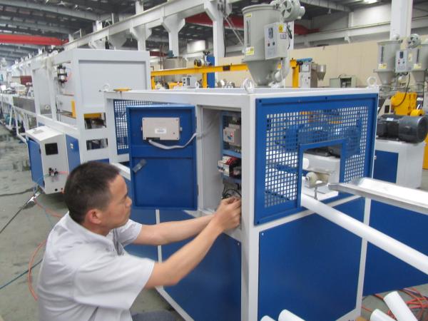 10m/Min Polyethylene Pipe Production Line 1200mm Width 220V 60Hz With PLC Control System