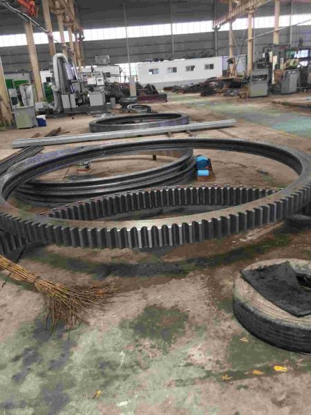 HRC58-62 Slewing Ring Bearing with Ra0.4 Raceway Surface Roughness