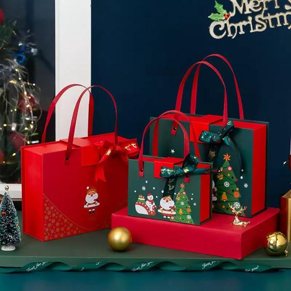 PMS Christmas Cardboard Gift Boxes ISO Coated Paper Corrugated Christmas Box