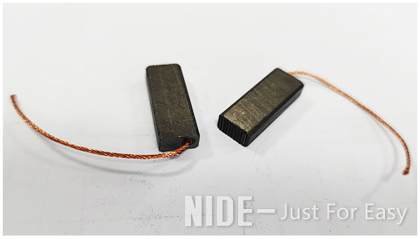 Щетка углерода 6,2 x 11,2 x 29MM пылесоса запасных частей электрического двигателя OEM