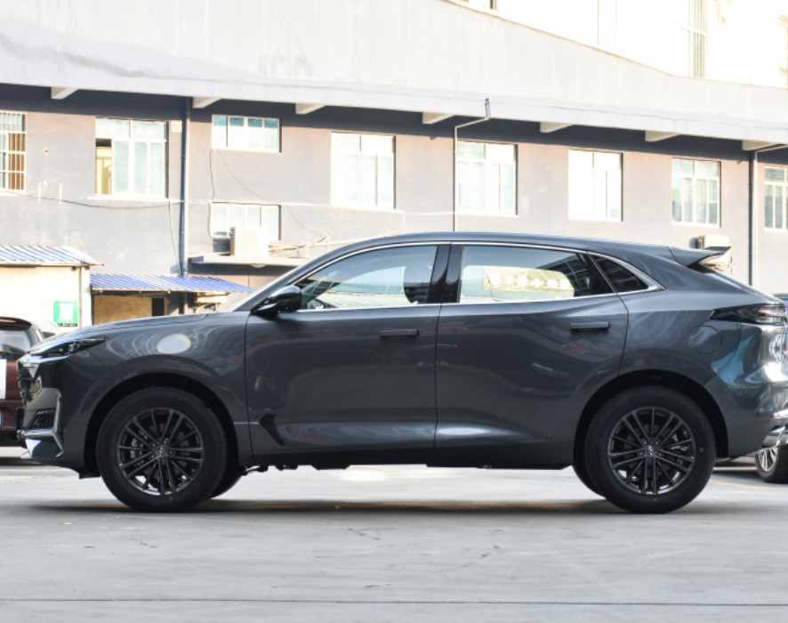 Более дешевый бензин версии 2.0T делюкс 5seats 2.0T Changan UNIK 2021 использовал автомобиль /new