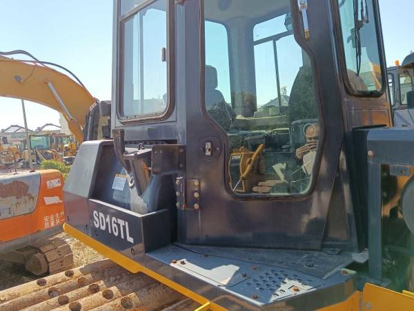 Bulldozer de rastreamento fabricado nos EUA com 444 mm de distância livre do solo