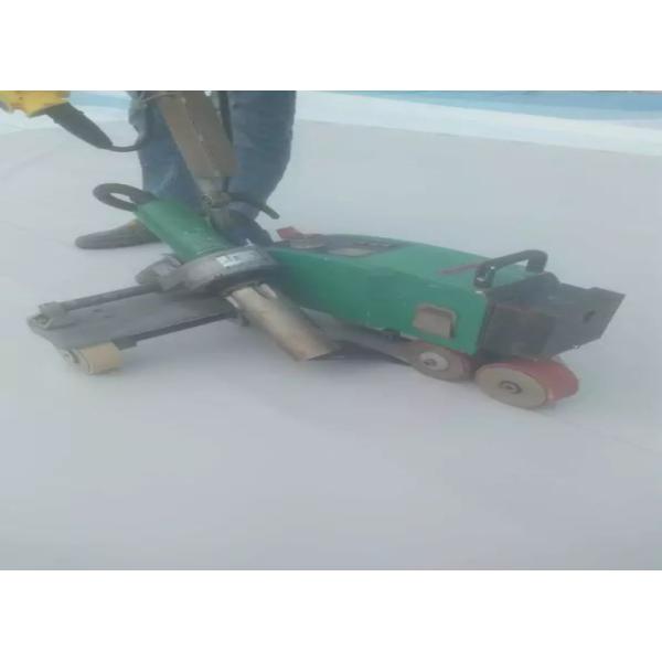 Крыша из ПВХ, водонепроницаемая, толщина мембраны 1,0-2 мм, водонепроницаемая