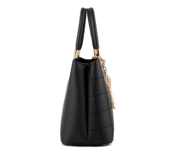 Square Shape Leather Shoulder Handbags , Soft Leather Shoulder Bags For Womens 