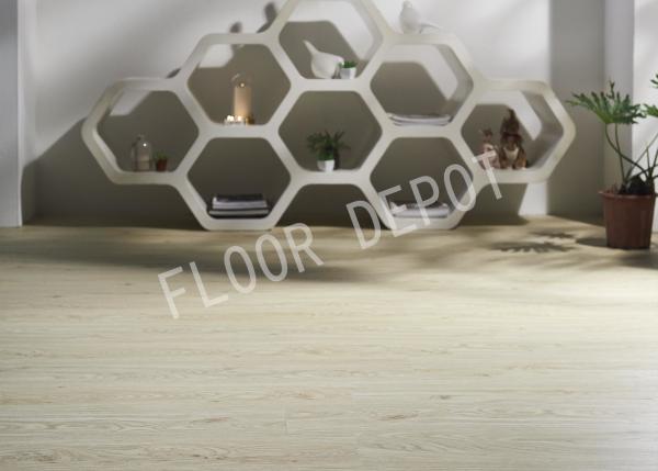 Fire Resistance 5mm Luxury Commercial Vinyl Flooring Tile PVC UV Coating Light Weight