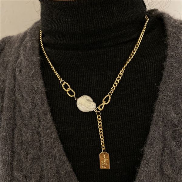 2025 Korea Light Luxury High Baroque Freshwater Pearl Fashion Temperament Sweater Necklace