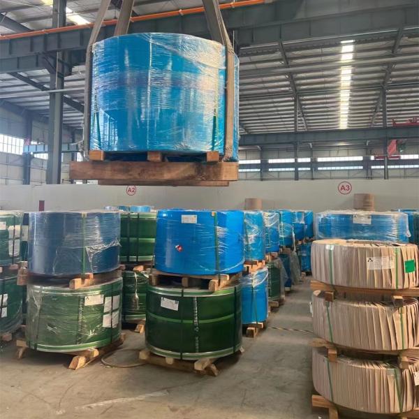 Прокладка катушки нержавеющей стали AISI 440C 15 x 0,61 Mm для ножевых клиньев плода