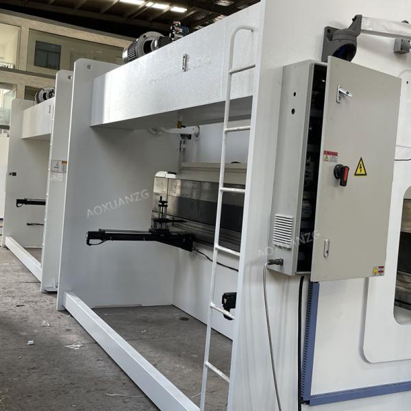 CNC Hydraulic Press Brakes With Servo Motor TP10S