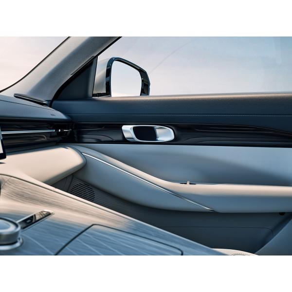 Geely Galaxy E5 electric car with CTB body-battery integration technology,with good handling stability.