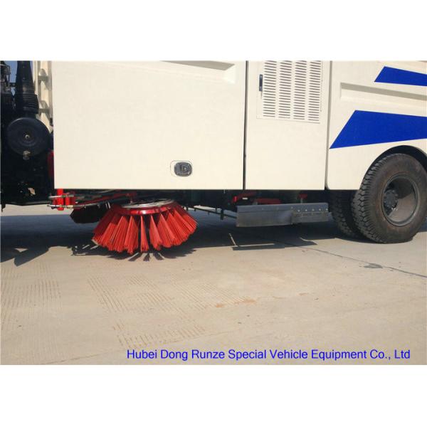Mechanical Truck Mounted Road Sweeper Cleaning Equipment High Efficiency