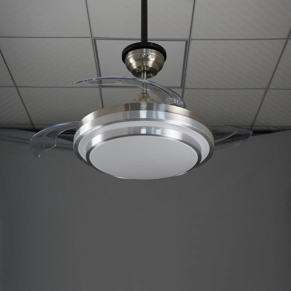 3000K/4500K/6000K Temperatura de cor Ventilador de teto LED de banheiro com controle remoto