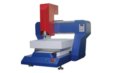 O CE aprovou a mini máquina econômica do router do CNC para a gravura do metal da madeira/jade e do ferro