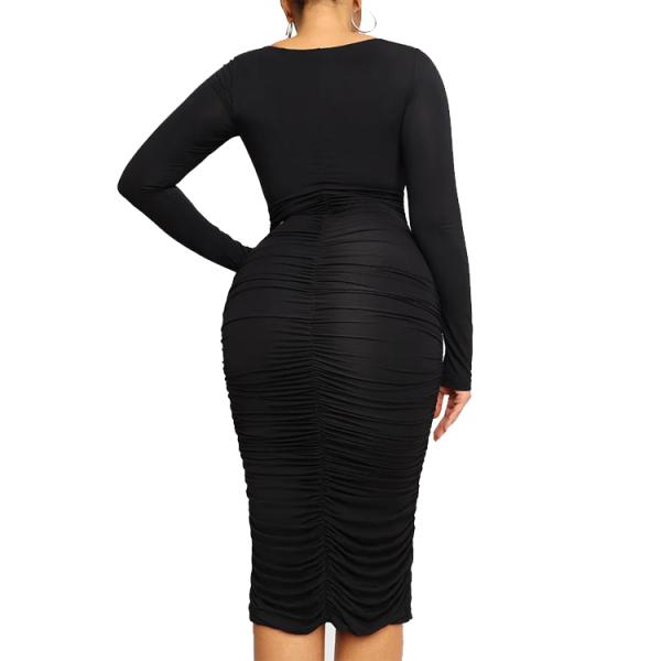 Трикотажное платье с длинным рукавом и длинной шеей