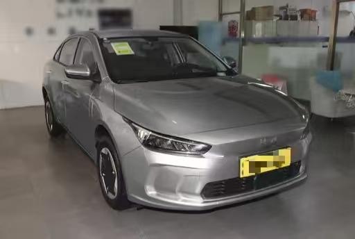 Used Chinese Geely Car For Export Ideal 2024 Year Personal Transportation Low Mileage Electric
