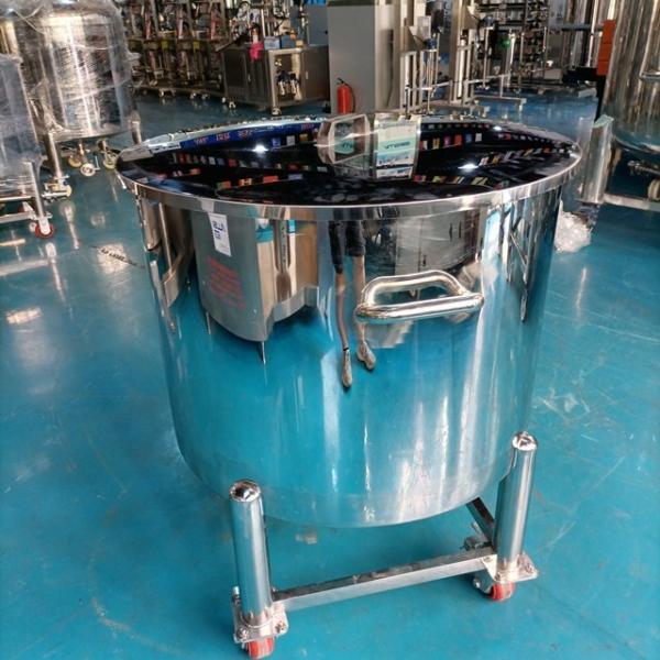 500 Litre Stainless Steel Tank Movable food grade Customized with Four round legs
