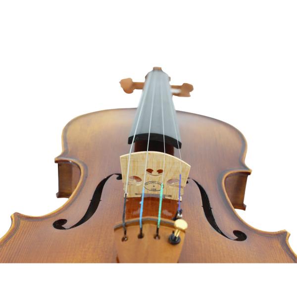 China made professional violin Nice flame The panels of the best violins are often made of spruce exported to Russia