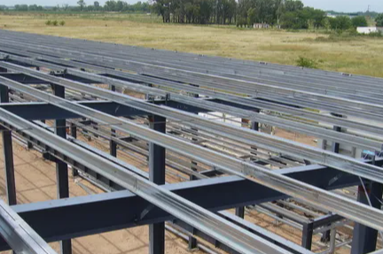 Pre-Engineered Steel Building with 50 Years Service Life Hot Dip Galvanized Frame and Versatile Design Options
