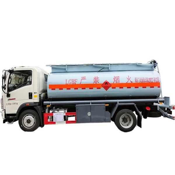10000ltrs Fuel Truck Refuel Truck Capacity 4 - 6L Powered By Weichai / Chao Chai Engine