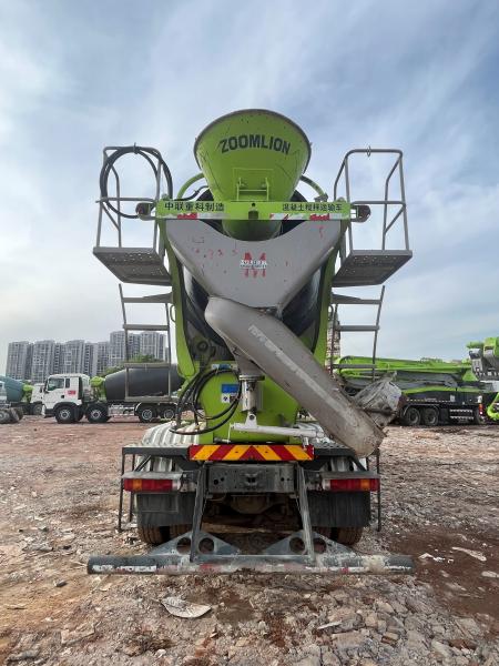 Sell 2020 years concrete mixer truck country six emission standards using HOWo chassis