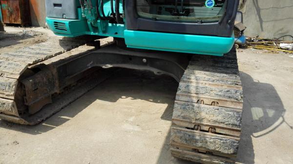 Japanese used kobelco sk135sr crawler excavator for sale