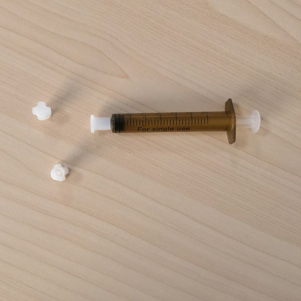 PP 5/10/20/50/60ML Disposable Single Use Light-shielded Light-proof Dispensing Syringes with Needle