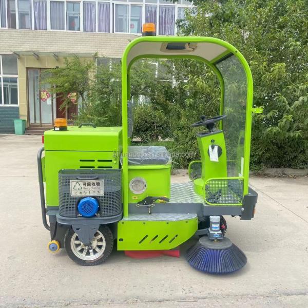 Barredora de piso multifunción eléctrica para calles y carreteras montada en camión con cuatro ruedas
