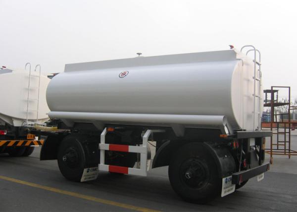 caminhão de tanque líquido da barra de acoplamento do aço carbono 18000L, 2 caminhões de entrega do combustível diesel dos eixos
