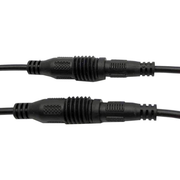 На открытом воздухе 3 прикалывают кабель 500mm водостойкий электрический