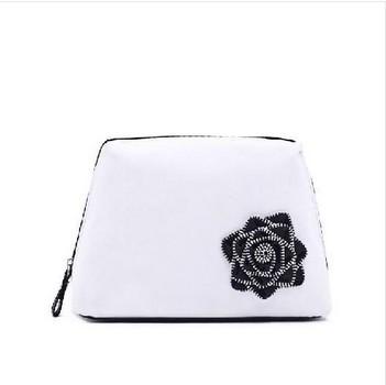 New Arrival Elegant girls beautiful cosmetic bag Wsh Bag with Flower for travel