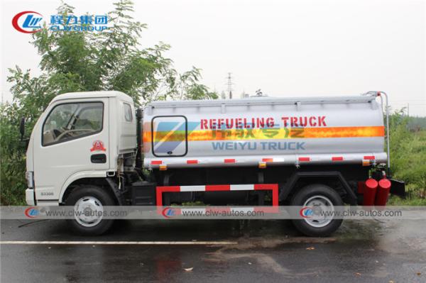 caminhão do distribuidor do combustível do aço carbono de 5000L Dongfeng Q235