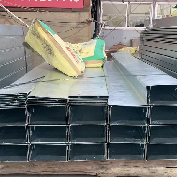 3m-6m Length Hot Dip Galvanized Cable Tray Wall Mount / Floor Mount Installation Steel Material