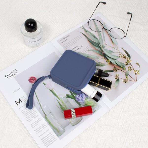 Wholesale Silicone Cosmetic Storage Bag Waterproof Portable Makeup Bag Travel Toiletry Bag