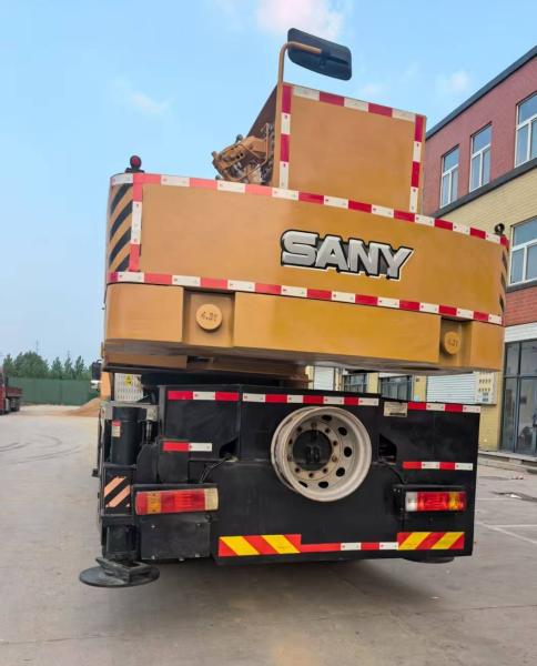 Grue sur camion Sany STC500E5 d'occasion de 50 tonnes 2022 Flèche de 45,5 m