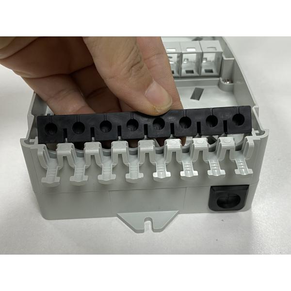 Wall Mount Fiber Optic Terminal Box 8 Port FTTH Indoor NAP Box For 2*5 Flat Drop Cable