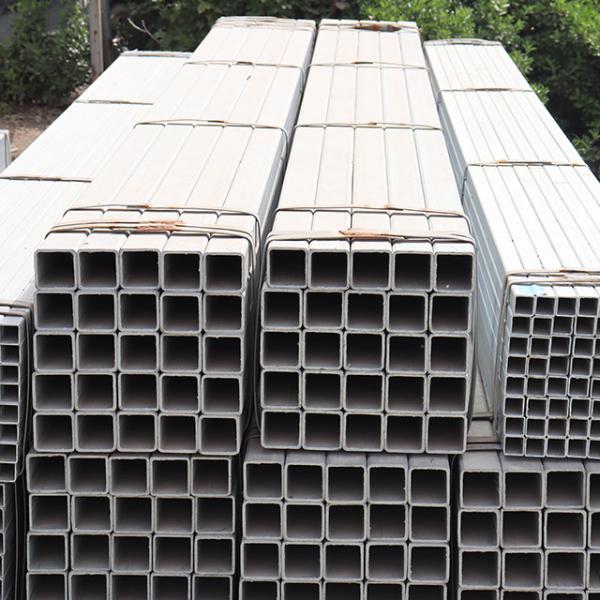 Pipe galvanisée soudée pour le service de perforation JIS S235jr ASTM A500 30GSM 60GSM 120GSM Zinc revêtu Z275 Z35 Z120 Petit diamètre