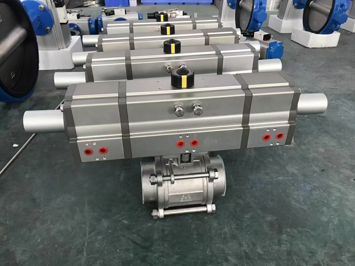 Aluminum Alloy Double Acting Pneumatic Actuator Silver 180 Degree Pneumatic Rotary Actuator