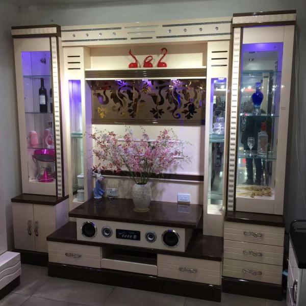 Cabinet d'Ashley TV de panneau de forces de défense principale de meubles antiques d'Armoire de salon