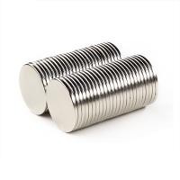 Magnetismo axial N35 Magnetos de neodímio de grau N52 com resistência a temperaturas de 80°C a 220°C