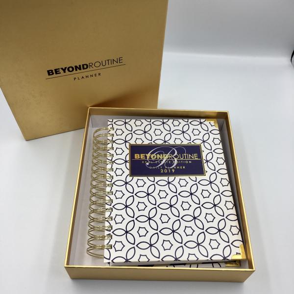 Luxury Cardboard Gift Boxes 157gsm 2mm Rigid Paper Hardcover Packing