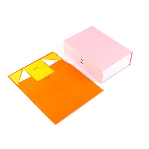 Caja de venta al por menor de lujo plegable de cartón negro de ropa de embalaje de papel regalo caja magnética con logotipo