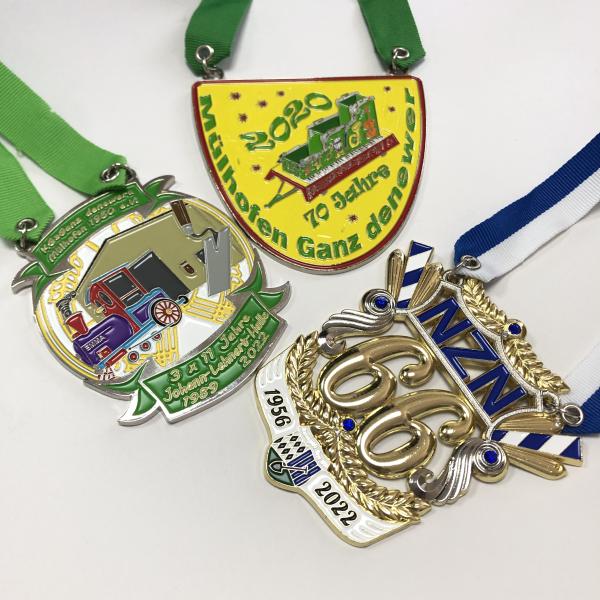 Custom Hanging Metal Sports Medal Soft Hard Enamel Carnival Medal With Ribbon