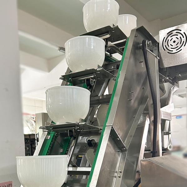 2.5kg Parrot Food Packaging Machine with Multihead Weigher