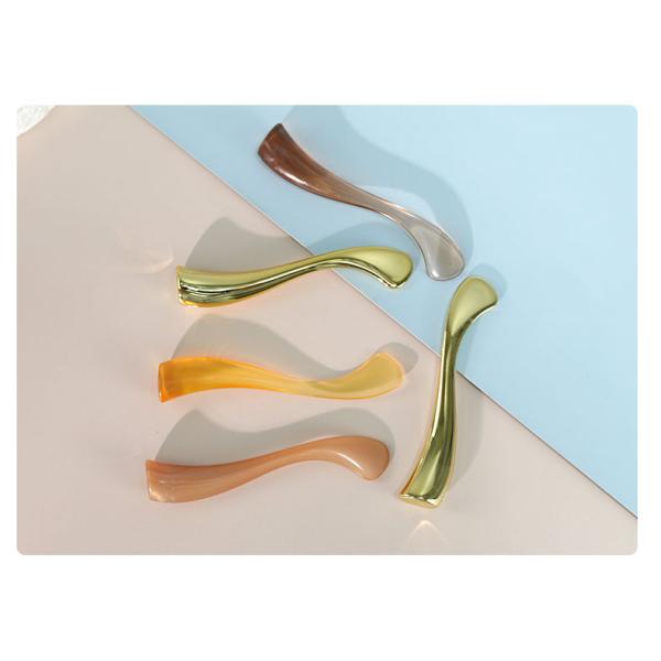 Plastic Custom Cosmetic Packaging Luxury Face Cream Spoon 71.7mm * 13.7mm