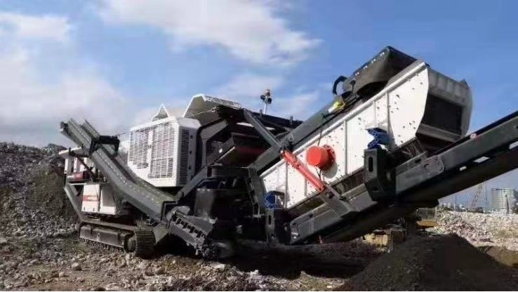 200 Tph Portable Mobile Impact Crusher Plant in with Lifelong Spare Parts Supply