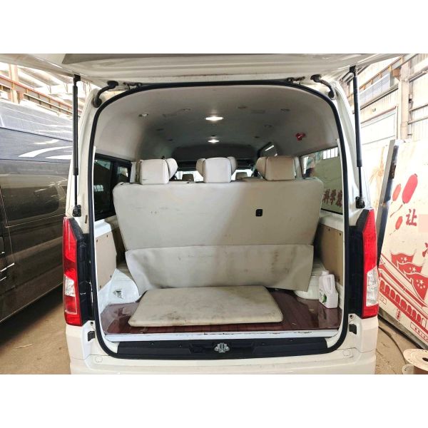 2019 Toyota HiAce Van with 3.5L Engine and Automatic Transmission - Middle East Version
