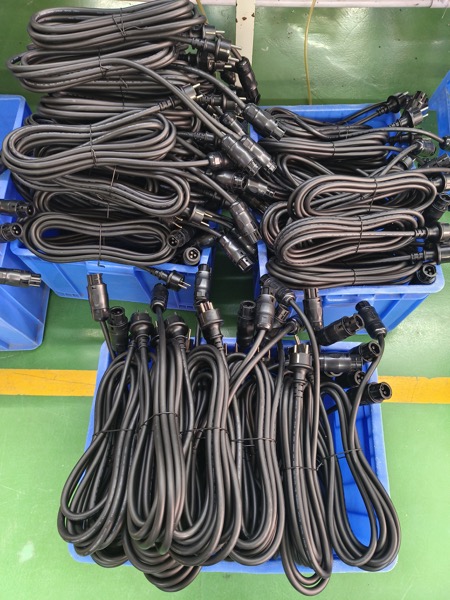 Waterproof IP68 Electrical Male Female Connectors Self Locking Injection For Growth Light