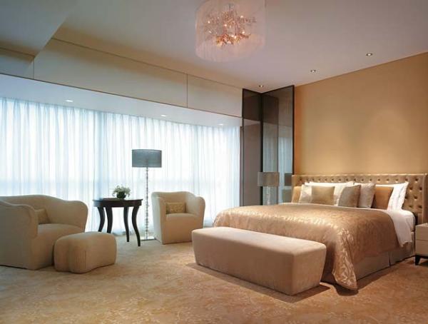 Hotel Leather King Size Bedroom Sets With Solid Wood Writing Desk Set